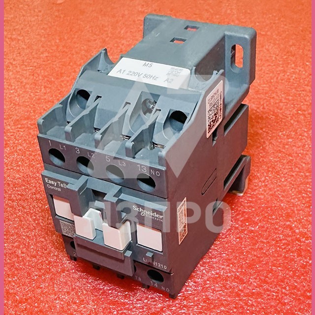 Контактор 220V 5,5kW 12A LC1N1210M5N Schneider Electric